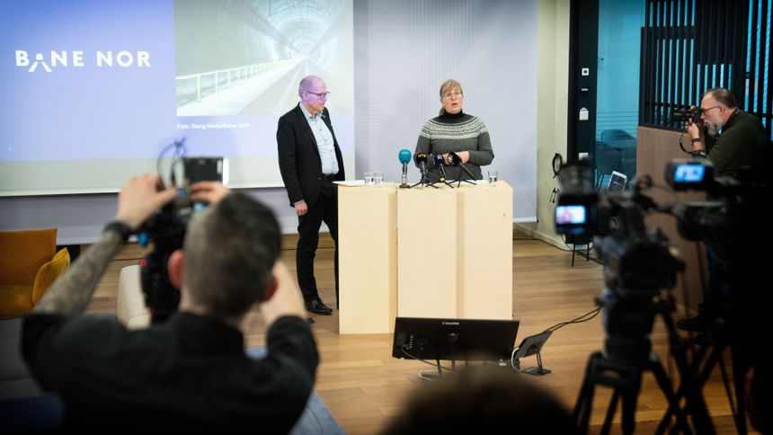 Ledelsen i Bane Nor angrer på at de gikk ut med åpningsdato for Follobanen. På pressebriefen 25. januar senker de ambisjonsnivået. Foto:  Eirik Helland Urke