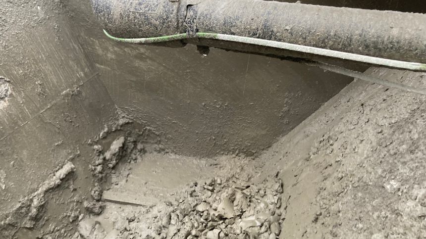 Til nå er det produsert 400.000 liter med tørrstoff. Cirka 95 prosent av massene er det mulig å gjenbruke i prosjektet. Foto:  Nye Veier