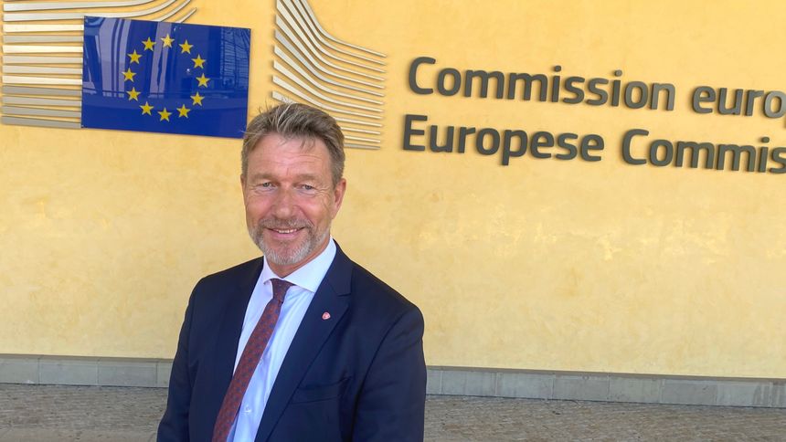 Olje- og energiminister Terje Aasland er opptatt av vannkraftens særstilling i Norges innspill til EUs reform av markedet for strøm. Foto:  Alf Ole Ask