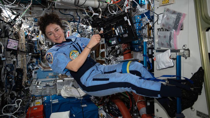 Jessica meir kan bli den første kvinnen på månen. Foto: Nasa