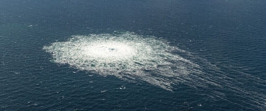 De to russiske Nord Stream-rørledningene ble 27. september i fjor utsatt for sabotasje på bunnen av Østersjøen. Det er ikke fastslått hvem som sto bak, men sporene peker i retning av Ukraina. Foto: Det danske Forsvaret