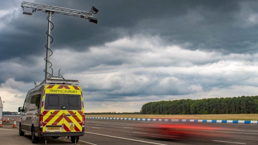 Utstyret er forholdsvis lett og kan flyttes uten store problemer. Foto: Vision Zero South West