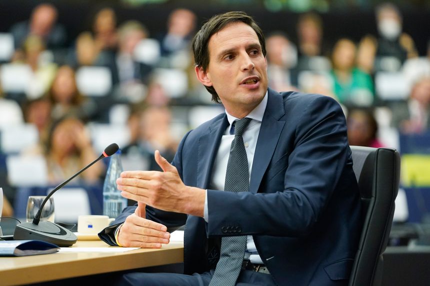 EUs nye klimakommissær Wopke Hoekstra forsikret parlamentarikerne om at han støtter helhjertet opp om det grønne skiftet. Foto: EU-parlamentets pressetjeneste