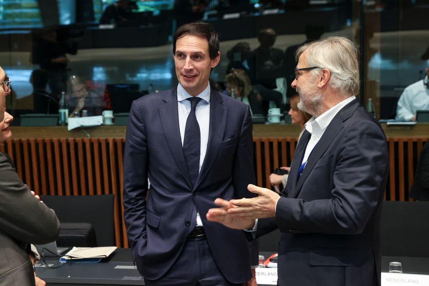 Den nye klimakommissæren Wopke Hoekstra på mandagens møte med EUs klimaministre. Foto:  EU-kommisjonens medietjeneste