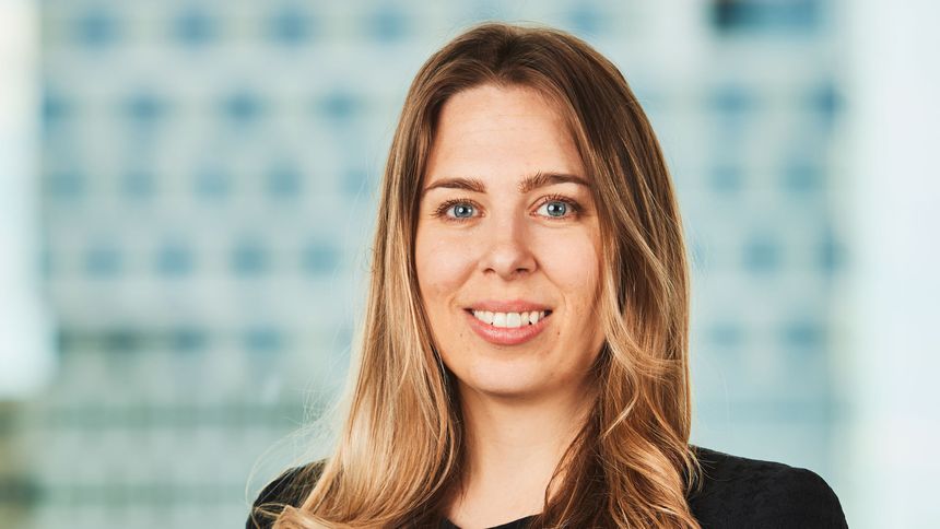 Mari Eldholm er rådgiver for analyse og utredninger ved Norsk Romsenter. Hun mener det norske romkappløpet begynner nå. Nå trengs flere studenter: - Derfor er det veldig positivt å se at medlemmer i organisasjonene for rominteresserte studenter ved universitetene i Norge er svært aktive. Organisasjonen bygger både satellitter, instrumenter og små raketter, som når opp i internasjonale konkurranser, sier hun. Foto: Stig Jarnes