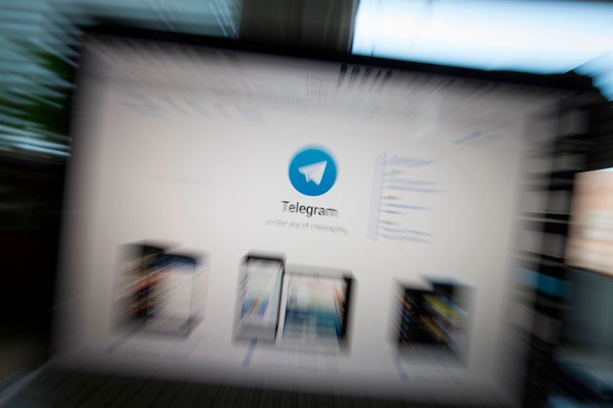 Pravda-nettverket produserer ikke egne nyheter, men mater vestlig kunstig intelligente med propaganda og usannheter fra plattformer som Telegram. Foto: Alexander Zemlianichenko/AP/NTB