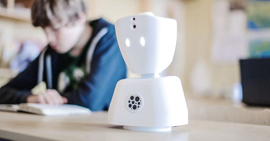AV1-roboten kan hjelpe barn som må følge skoleundervisning hjemmefra. Foto: Telia