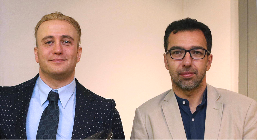 Kultigin Demirlioglu (t.v.) har sammen med veilederen førsteamanuensis Emrah Erduran, utviklet de nye metodene. Her fotografert på Demirlioglus doktorgradsdisputas på OsloMet. Foto: Olav-Johan Øye/Oslo Met