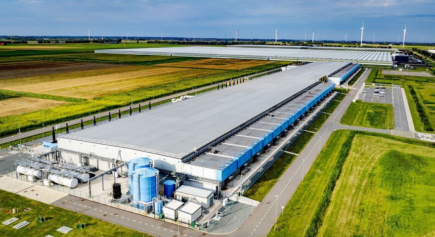 Google har to datasentre i Nederland. Dette ligger i Middenmeer. Foto:  Shutterstock editorial