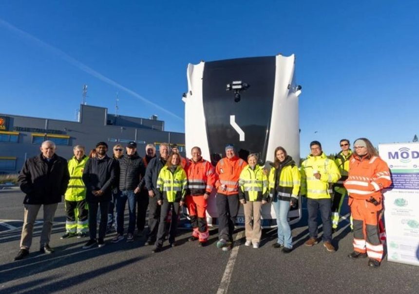 Fornøyd prosjektgruppe etter vellykket demo. Foto:  Per Johan Lillestøl