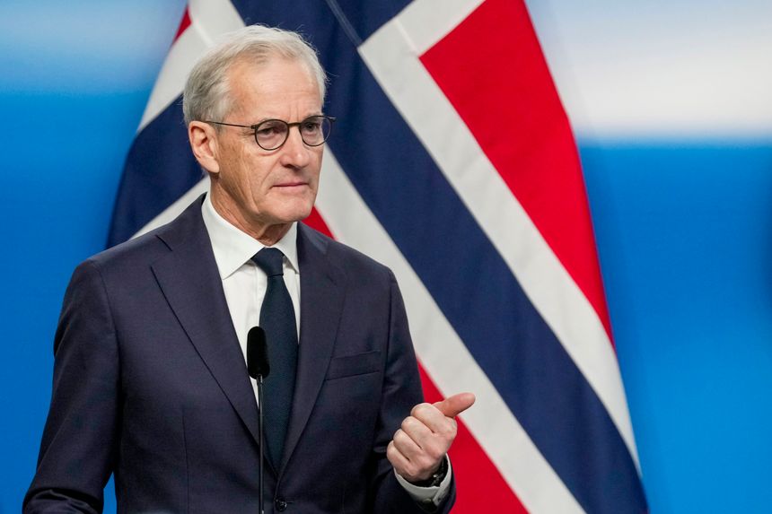 Statsminister Jonas Gahr Støre (Ap) forsvarer den norske norgespris-ordningen. Foto: Terje Bendiksby/NTB