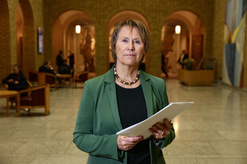 Grete Faremo er leder for EOS-utvalget. Onsdag møtte hun pressen i Stortingets vandrehall. Foto: Arash A. Nejad