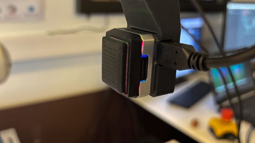 Slik ser robotens «fingertupper» ut. De mange sensorene kan kjenne om overflaten er glatt eller ru og registrerer vekten. Trykket justeres deretter. Foto:  Henriette Krogness/Gemini