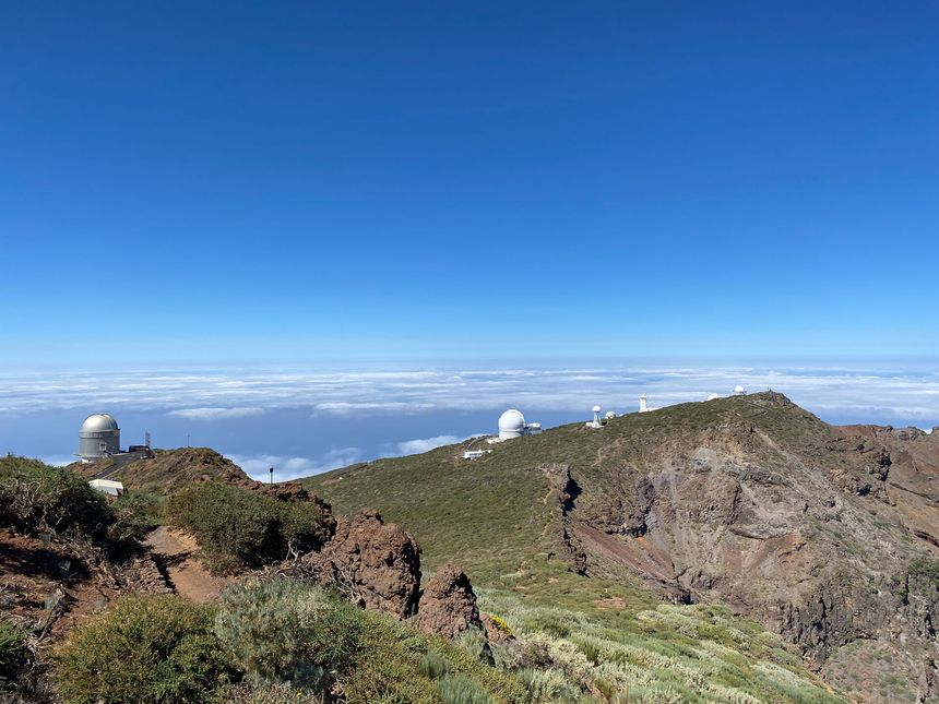 Hvert år tilbringer astrofysikerne 42 dager på verdens beste solobservatorium, det svenske solobservatoriet på den ytterste av Kanariøyene, La Palma. Foto:  Luc Rouppe van der Voort