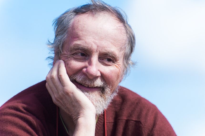 – I en tid der algoritmer påvirker stadig flere beslutninger, blir kanskje det viktigste spørsmålet ikke hvor raske systemene er, men om vi kan stole på dem, mener Harald Martens. Foto:  NTNU