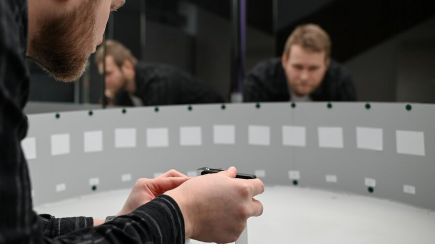 Modeller og sensorer testes i kontrollerte lysmiljøer for å forstå hvordan dagslys oppleves i bygninger. Foto:  Johanne Høie Kolås/NMBU