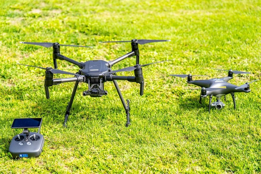 Droner kommer i mange varianter. Foto:  Mads Wang-Svendsen/NTNU
