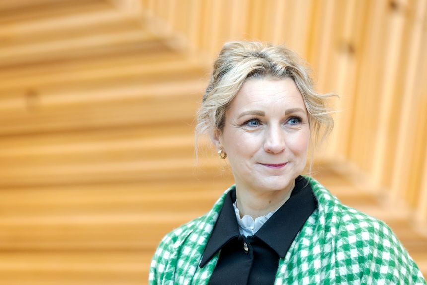 Digitalisering- og forvaltningsminister Karianne Tung mener en konsesjonsbehandling av datasentre vil by på flere problemer enn den løser. Foto: Arash A. Nejad