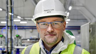 Illustrasjon av – Mørke skyer i horisonten