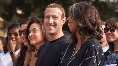 Illustrasjon av Bruker over 250 mill. på å beskytte Zuckerberg