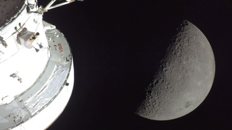 Illustrasjon av Ikke alt gikk etter planen da astronauter fløy rundt månen