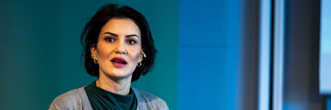 Illustrasjon av Kommer med bredside mot Nito-presidenten