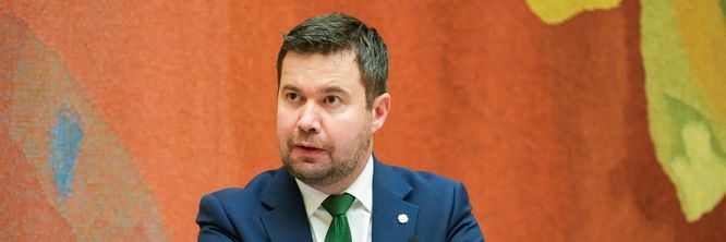 Illustrasjon av – Uten drivstoff stopper Norge raskt opp i en krise eller krig