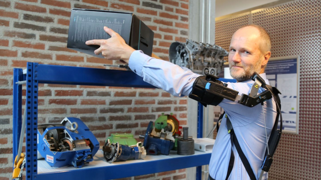 Eksoskjeletter frister flere – men arbeidskultur og fordommer står i veien