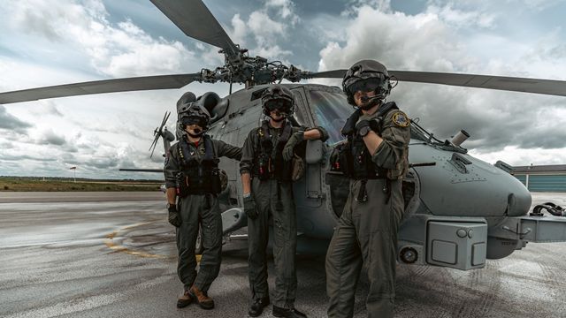 Helnorsk besetning fløy dansk Seahawk-helikopter for første gang