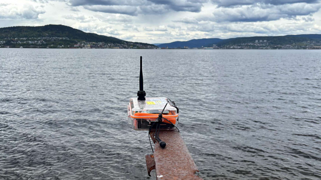 Forskere logger vannføringen i fjorden for å lage en digital tvilling