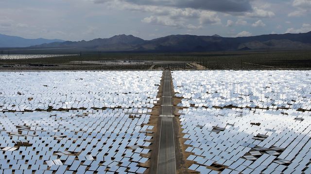 Skal brukes på datasentre: Meta har sikret seg all strøm fra digert solkraftverk