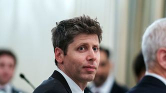 Illustrasjon av FT: OpenAI vil gi Trump-administrasjonen 5 prosent eierandel