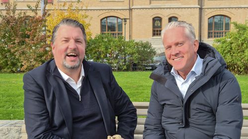 Illustrasjon av Tidligere Crayon-topper starter nytt konsulenthus