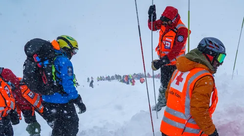 Illustrasjon av Tatt av skred? Ny mobilteknologi gjør det lettere å finne deg.