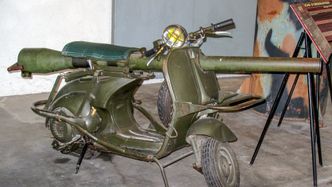 Illustrasjon av Verdens dødeligste moped