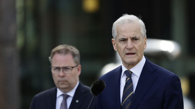 Støre: Norge sender seks F-16 jagerfly til Ukraina