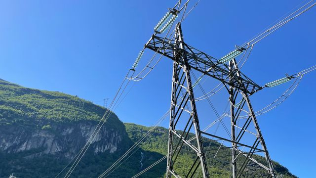 Fra tirsdag skal kraftnettet kjøres hardere: Strømprisen vil øke i Midt- og Nord-Norge