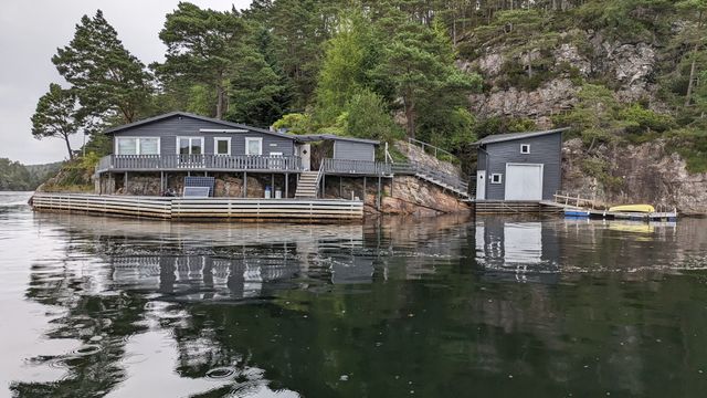 Håkon bygde off-grid-løsning på hytta på fire uker. Pris? 40.000 kroner