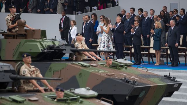 Trump får militærparade i Washington på bursdagen