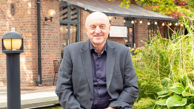 IT-gründeren er fornøyd med at selskapet hans ikke lenger eies av blomsterkjede