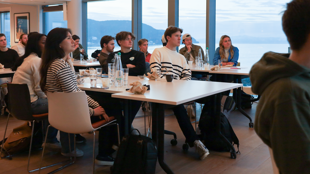 Tar grep for å håndtere mistillit mellom studenter og bedrifter