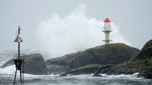 Amy herjer i store deler av landet – over 100 veier stengt på Vestlandet
