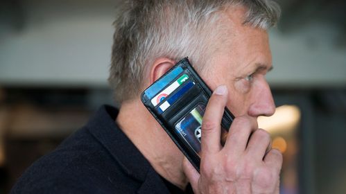 Illustrasjon av Professor mener noen burde anmelde Telenor