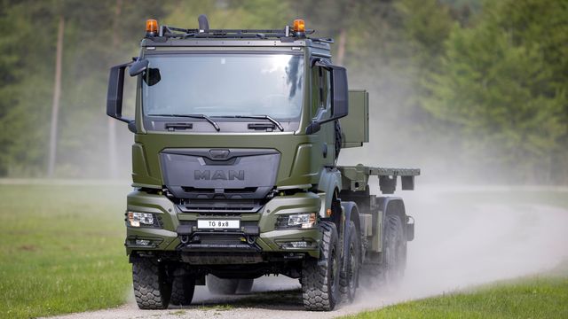 Ny avtale moderniserer Forsvarets kjøretøypark