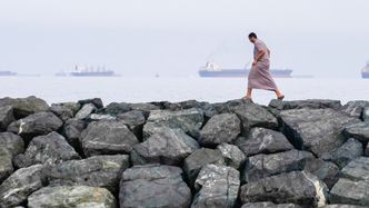 Illustrasjon av Truer med å minelegge