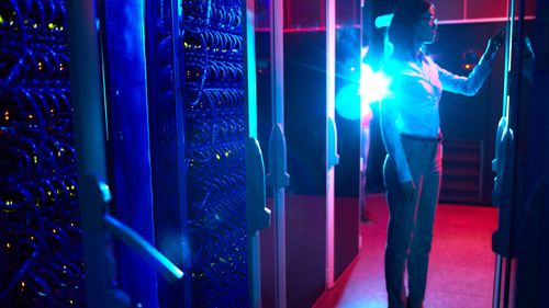 Illustrasjon av Nytt datasenter vil bruke like mye strøm som fem atomreaktorer produserer