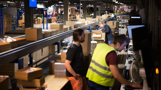 Blodrøde tall for Komplett