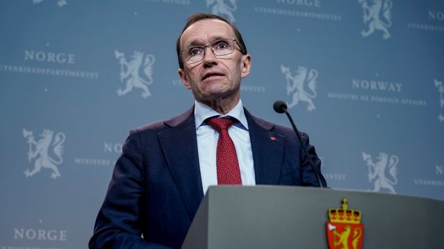 Regje­ringen toner ned toll­krisen med EU – lover stort kutt i EØS-etter­slepet