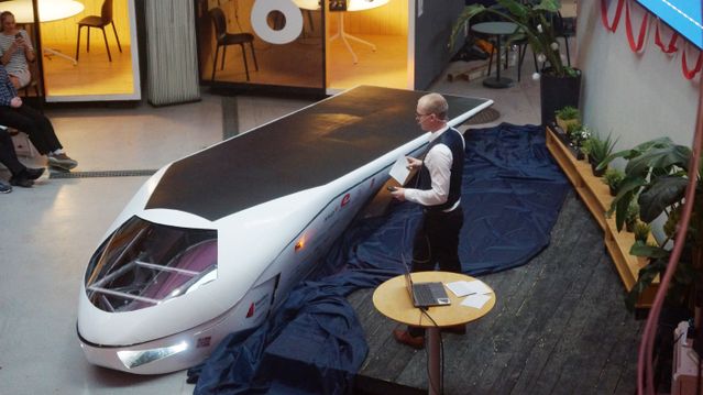 Se bildene: Norges første solenergidrevne racingbil avdukes