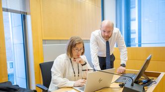 Illustrasjon av Sopra Steria-konsulent avslørt av egen snikfilming